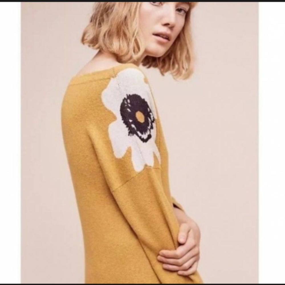 Field Flower Poppy Pocket Tunic Sweater Mustard - Picture 3 of 6